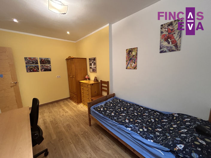 Image No.27-4 Bed Property for sale