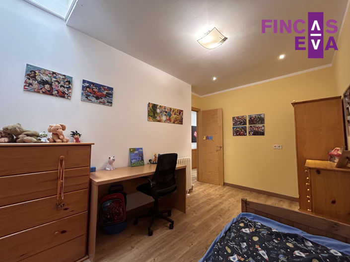 Image No.28-4 Bed Property for sale