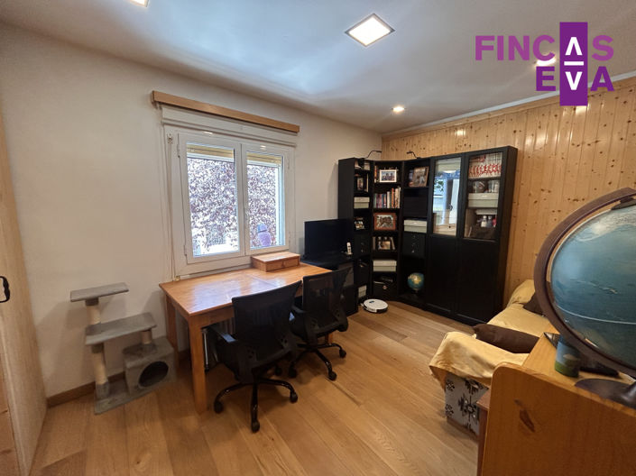 Image No.35-4 Bed Property for sale