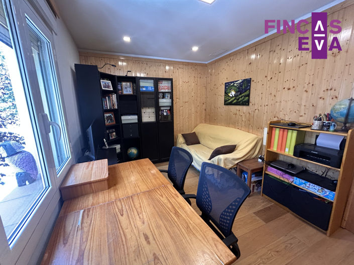 Image No.37-4 Bed Property for sale