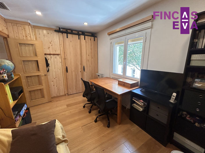 Image No.38-4 Bed Property for sale