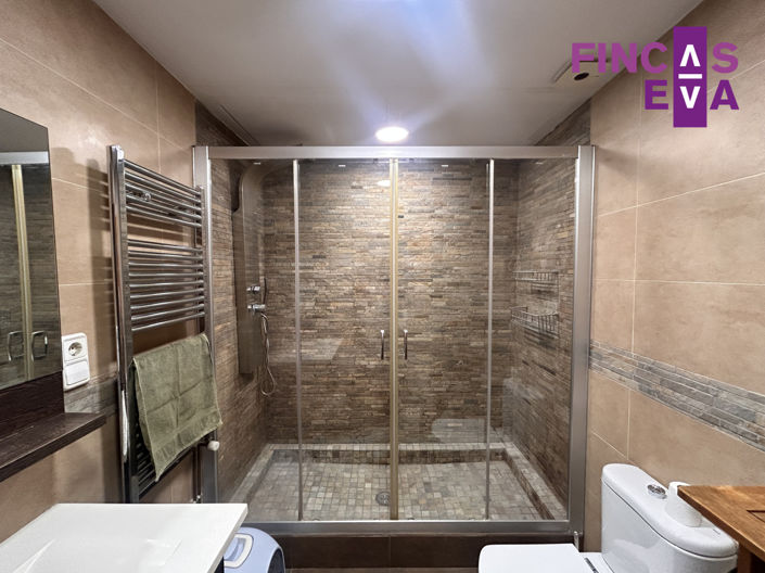 Image No.44-4 Bed Property for sale