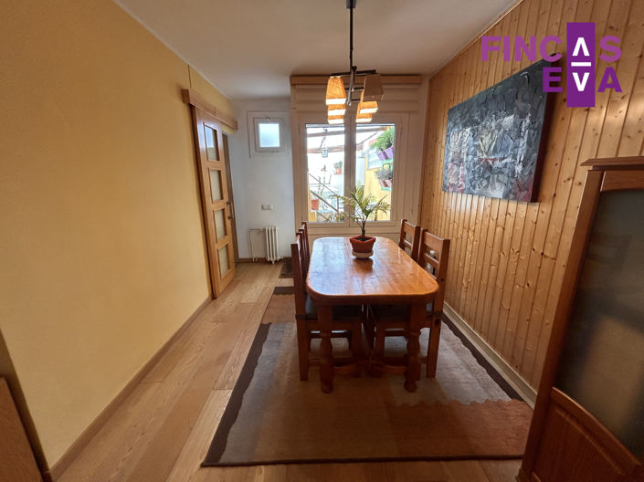 Image No.49-4 Bed Property for sale