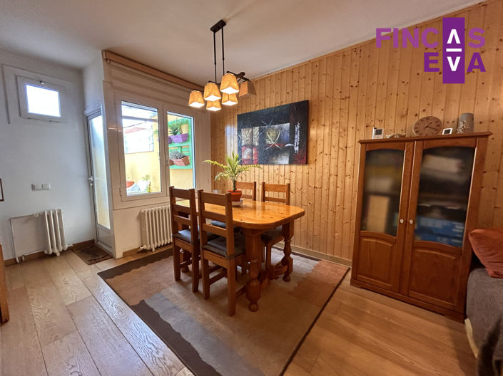 Image No.50-4 Bed Property for sale