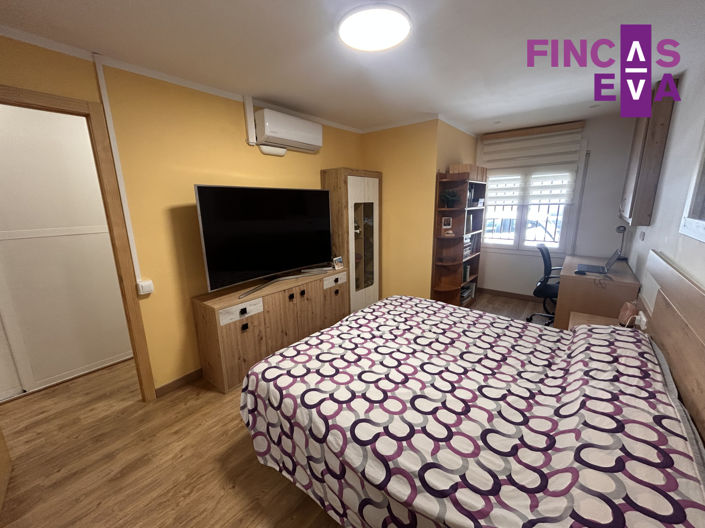 Image No.7-4 Bed Property for sale