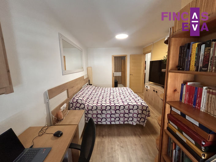 Image No.9-4 Bed Property for sale