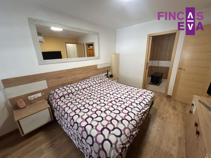 Image No.10-4 Bed Property for sale