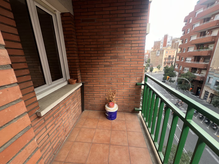 Image No.15-3 Bed Property for sale