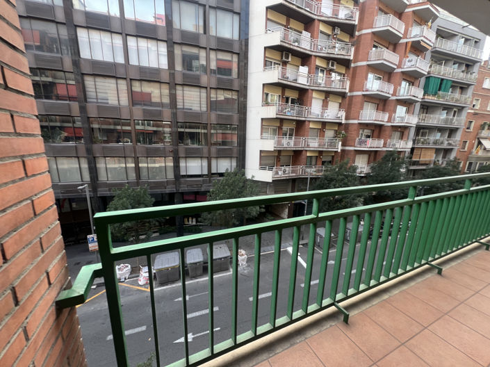 Image No.16-3 Bed Property for sale