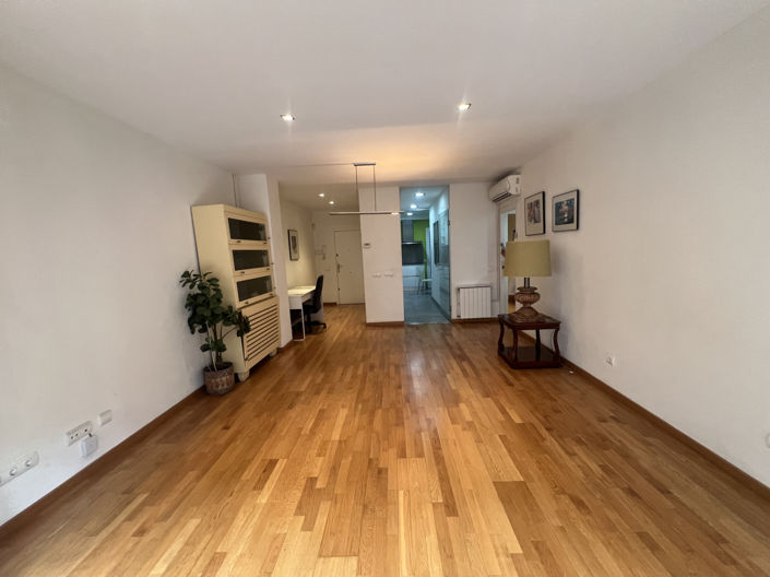 Image No.18-3 Bed Property for sale