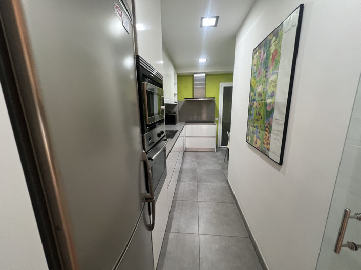 Image No.19-3 Bed Property for sale