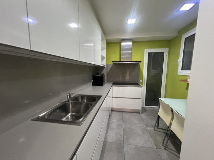 Image No.22-3 Bed Property for sale