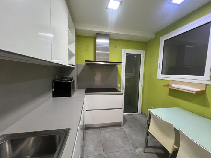 Image No.27-3 Bed Property for sale