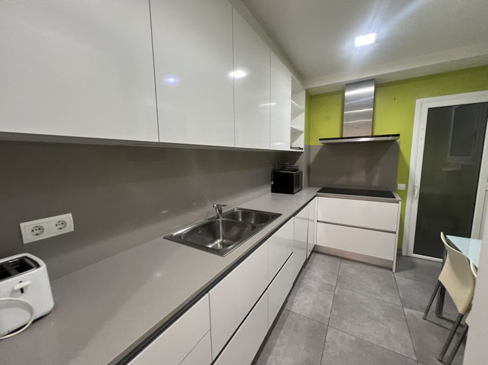 Image No.29-3 Bed Property for sale