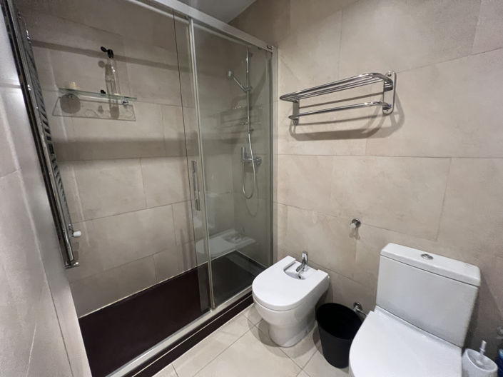 Image No.38-3 Bed Property for sale