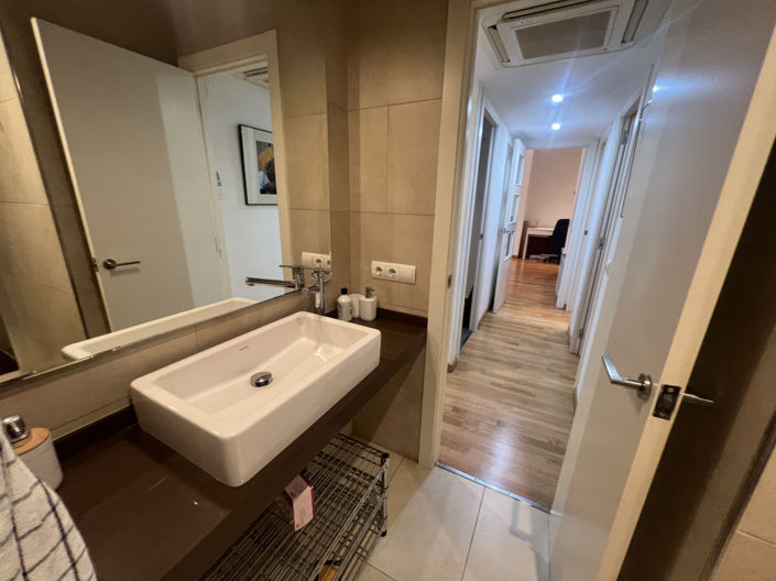 Image No.40-3 Bed Property for sale