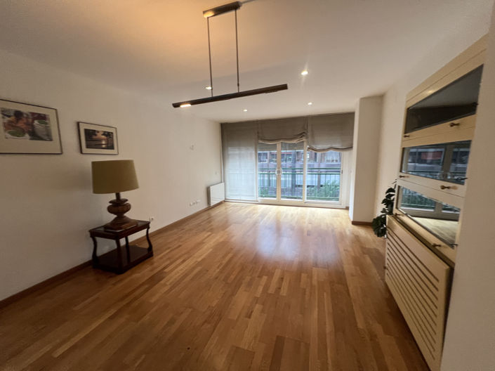 Image No.8-3 Bed Property for sale