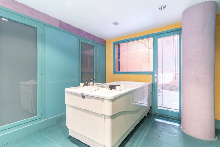 Image No.17-5 Bed Property for sale