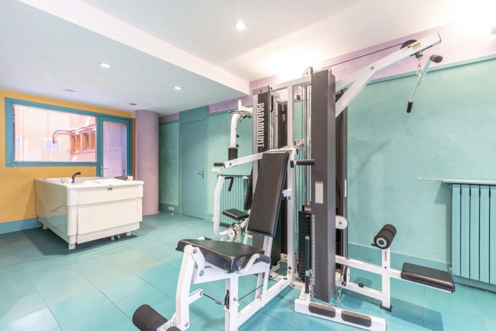 Image No.21-5 Bed Property for sale