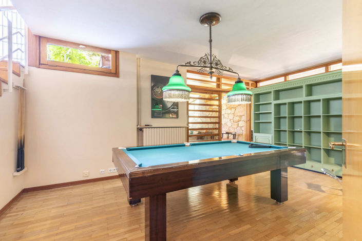 Image No.25-5 Bed Property for sale