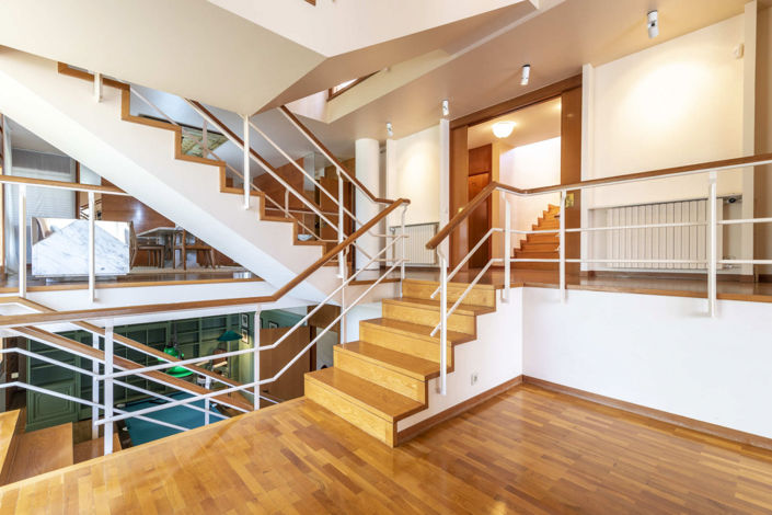 Image No.36-5 Bed Property for sale