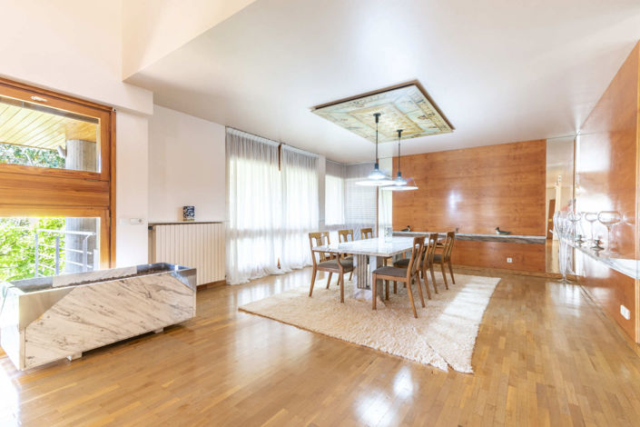 Image No.37-5 Bed Property for sale