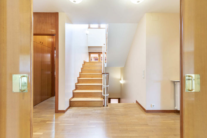 Image No.42-5 Bed Property for sale