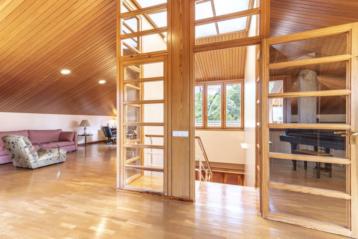 Image No.44-5 Bed Property for sale