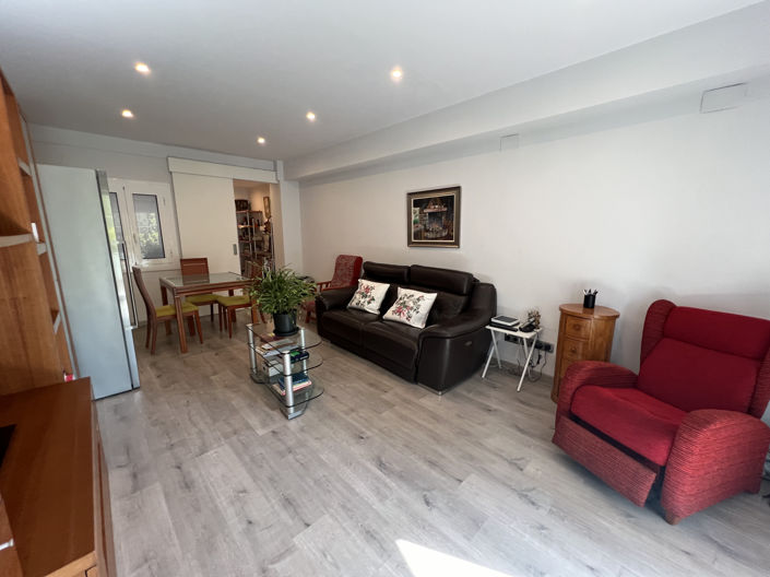 Image No.11-3 Bed Property for sale