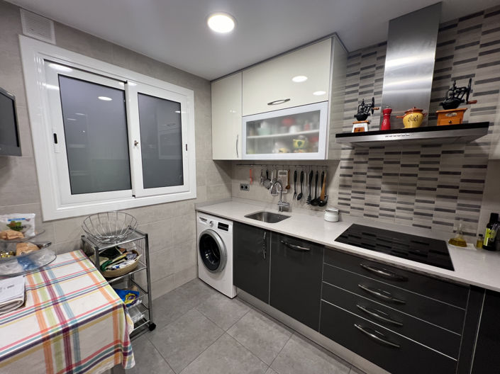 Image No.21-3 Bed Property for sale