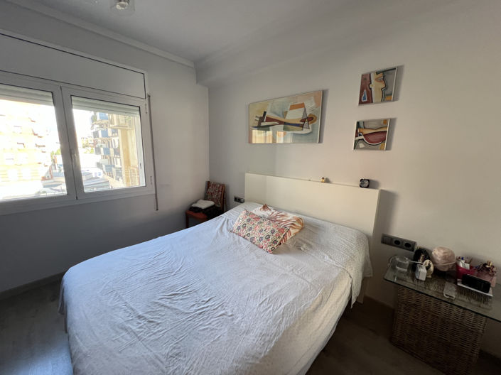 Image No.32-3 Bed Property for sale