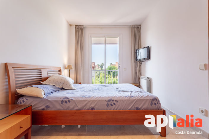 Image No.20-4 Bed Property for sale