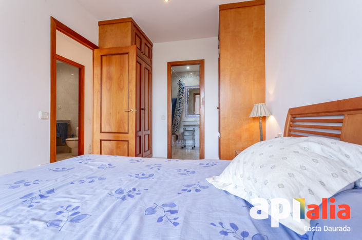 Image No.21-4 Bed Property for sale