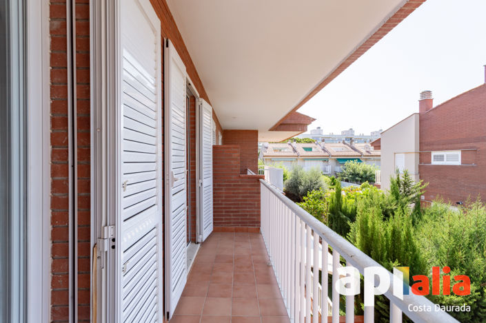 Image No.24-4 Bed Property for sale