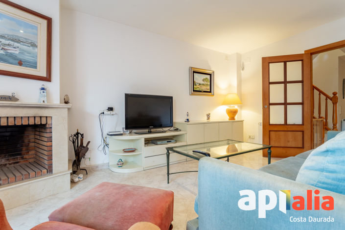 Image No.28-4 Bed Property for sale