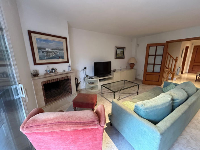 Image No.3-Propriété de 4 chambres à vendre à Altafulla