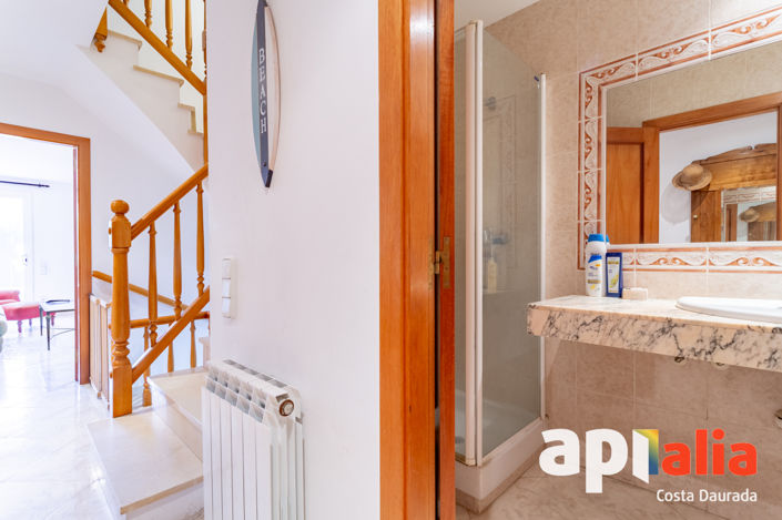 Image No.44-4 Bed Property for sale