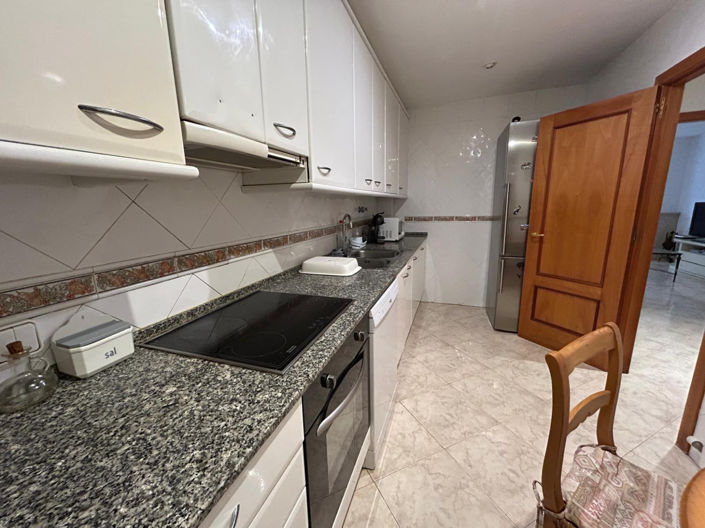 Image No.6-4 Bed Property for sale