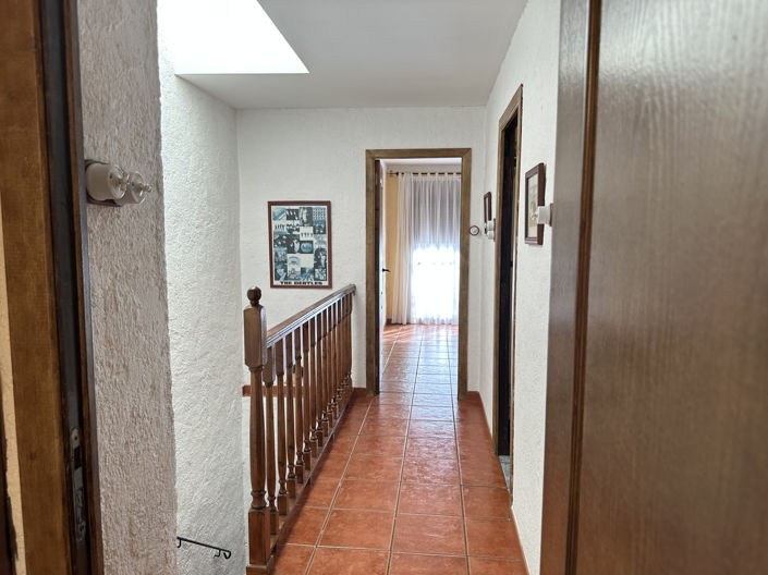 Image No.18-3 Bed Property for sale