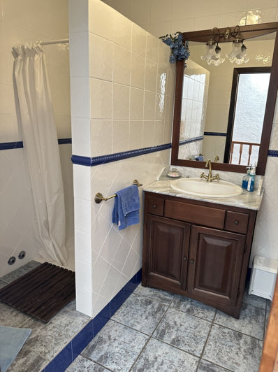 Image No.22-3 Bed Property for sale