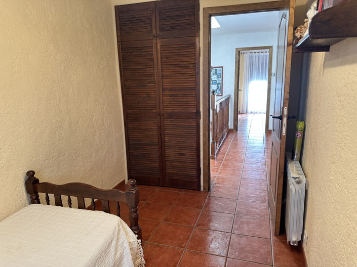 Image No.24-3 Bed Property for sale