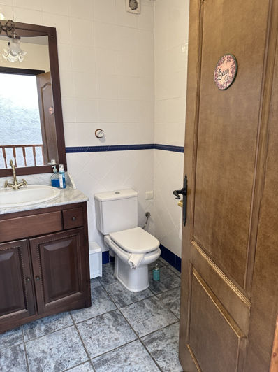 Image No.29-3 Bed Property for sale