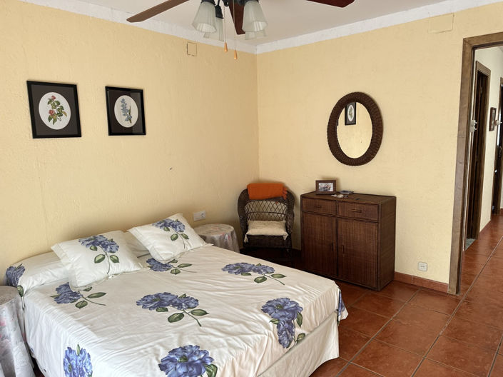 Image No.30-3 Bed Property for sale