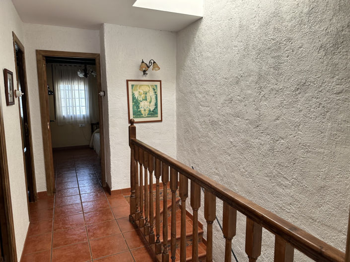 Image No.32-3 Bed Property for sale