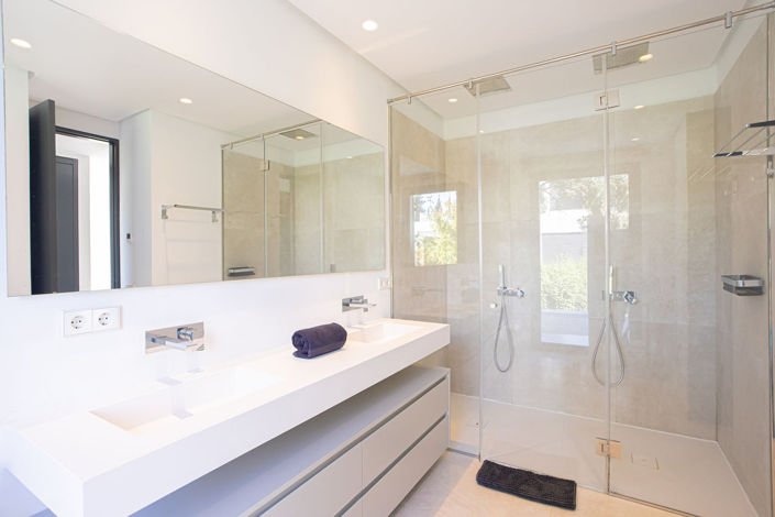 Image No.33-6 Bed Property for sale