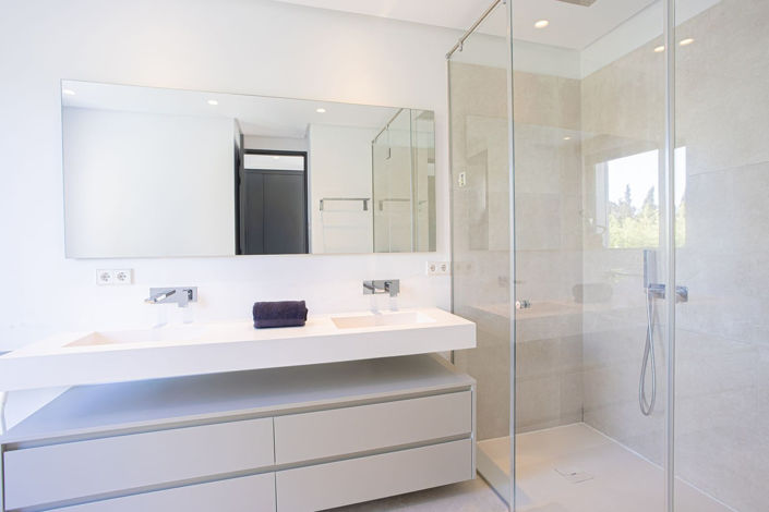 Image No.34-6 Bed Property for sale