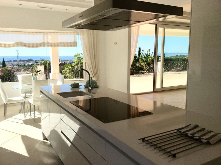 Image No.24-7 Bed Property for sale