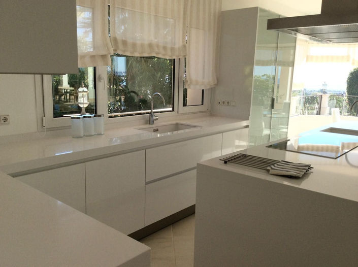 Image No.5-7 Bed Property for sale