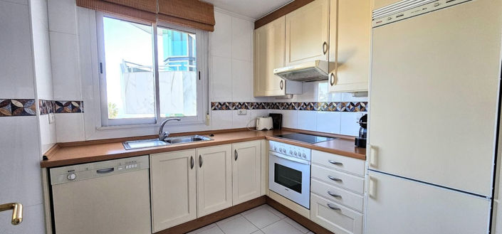 Image No.10-2 Bed Property for sale