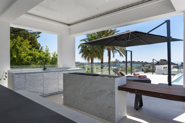 Image No.15-6 Bed Property for sale